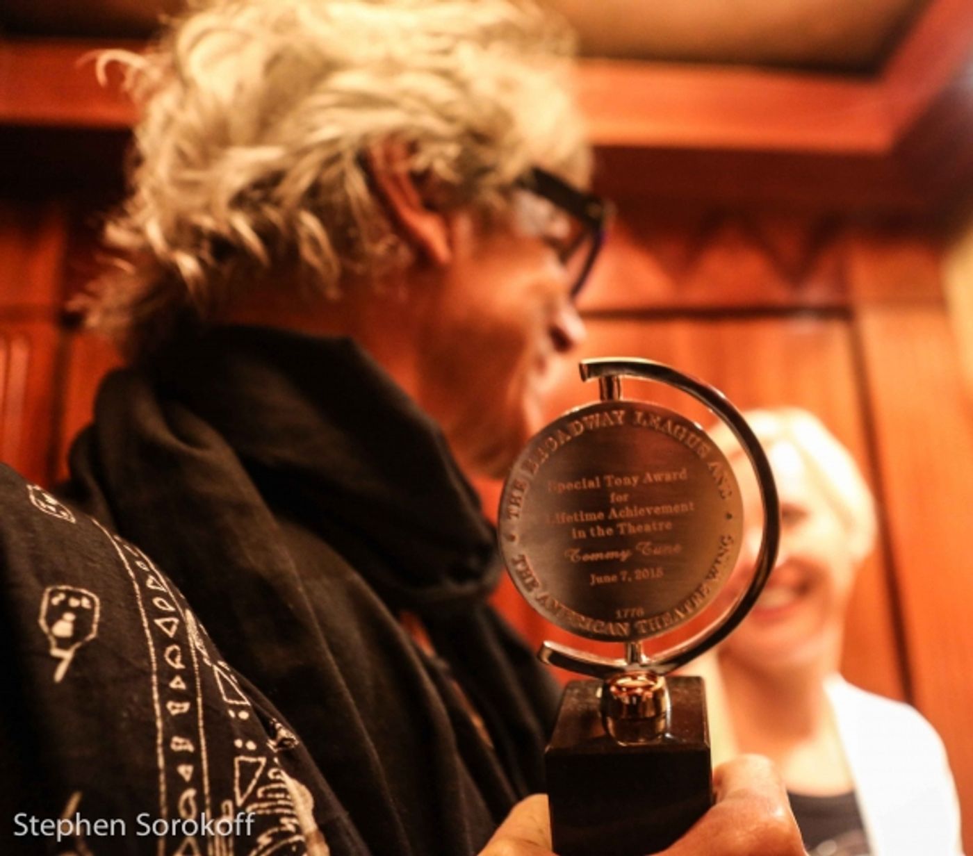 Photo Coverage: Tommy Tune Brings Home Lifetime Achievement Tony Award Photo Coverage: Tommy Tune Brings Home Lifetime Achievement Tony Award Image