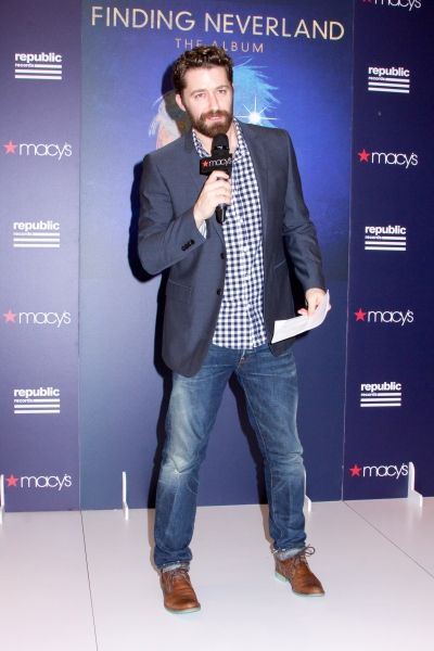 Matthew Morrison Photo