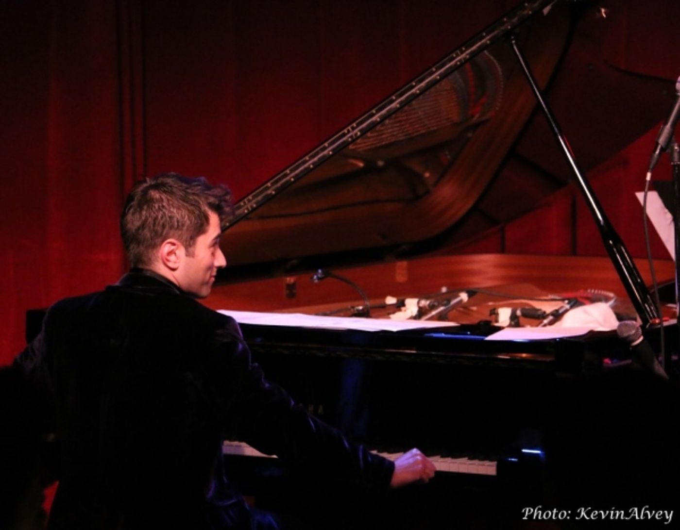 Photo Flash: Jazz Pianist Matt Baker 'Remembers Oscar' at Birdland  Image