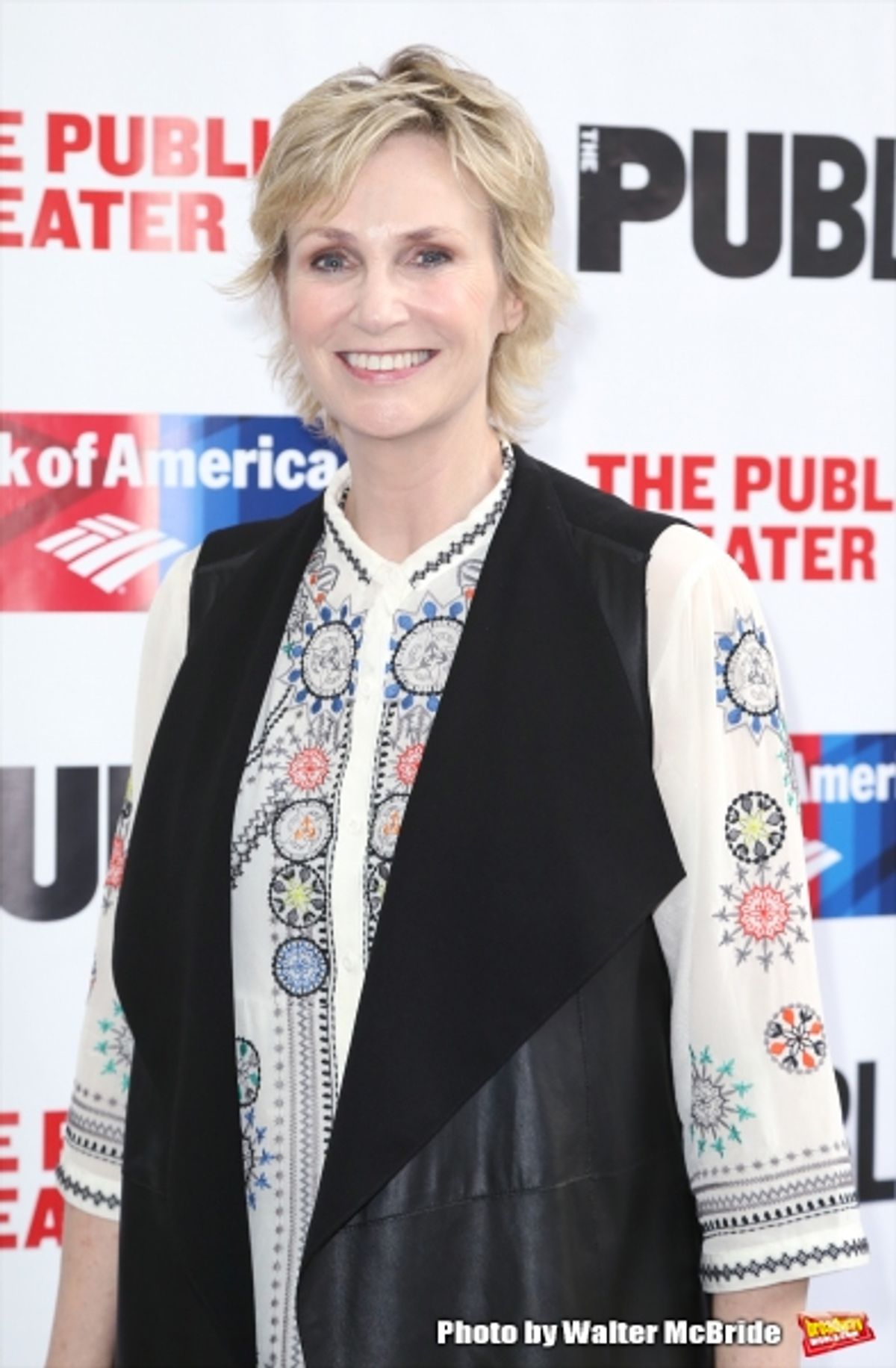 Jane Lynch  at 