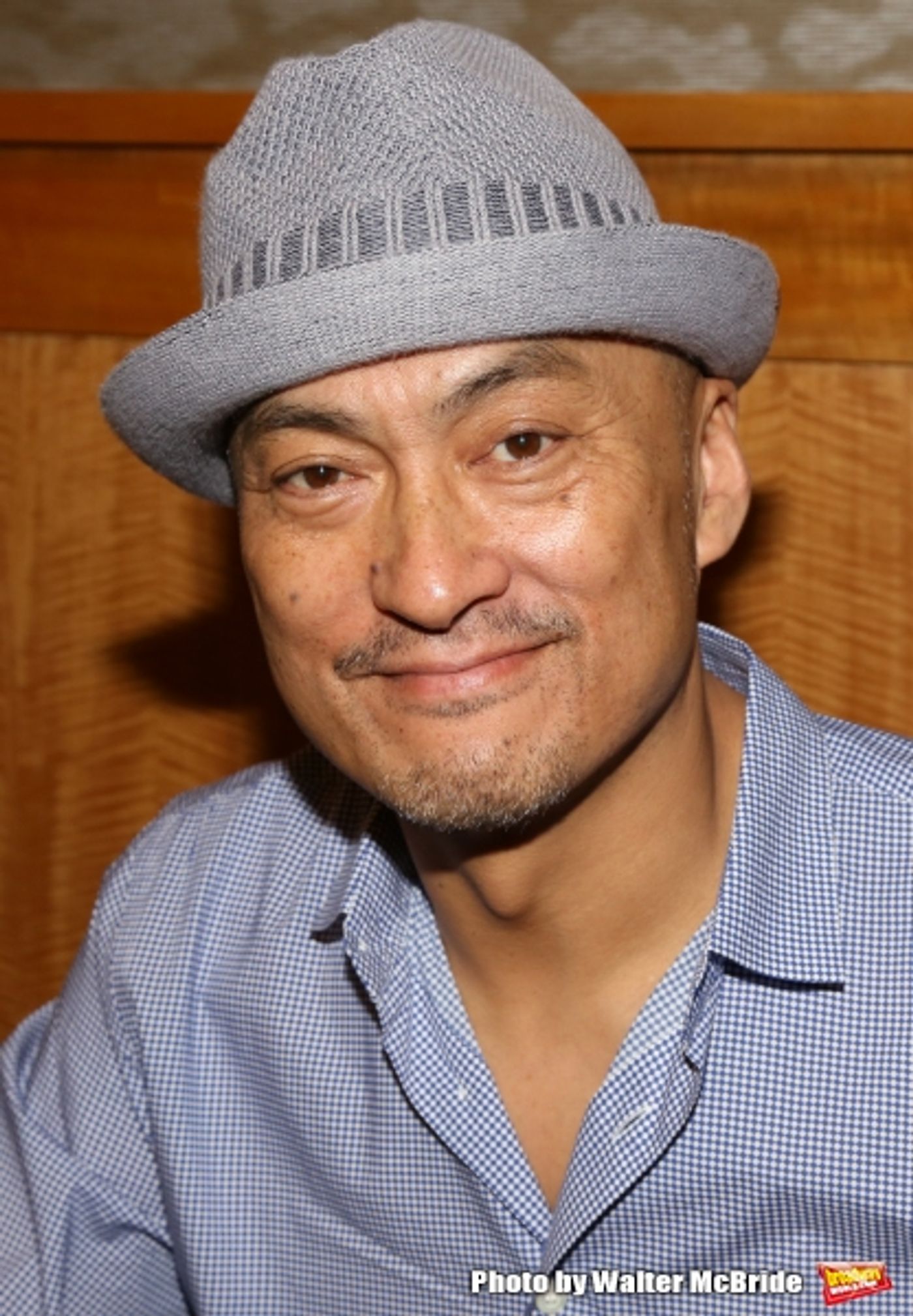 Photo Coverage: Kelli O'Hara & Cast of Broadway's THE KING AND I Sign Albums at Barnes & Noble  Image