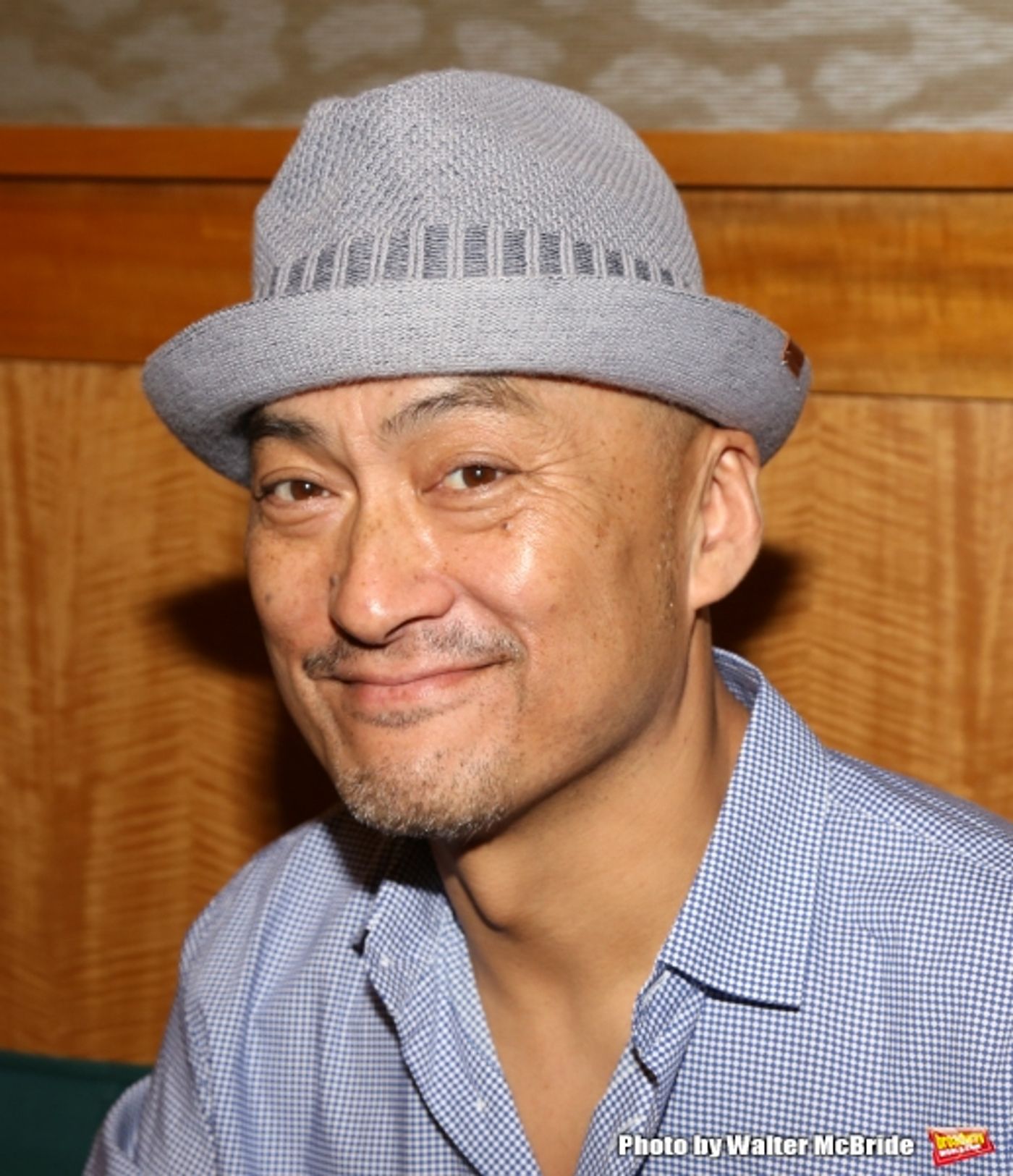 Photo Coverage: Kelli O'Hara & Cast of Broadway's THE KING AND I Sign Albums at Barnes & Noble  Image