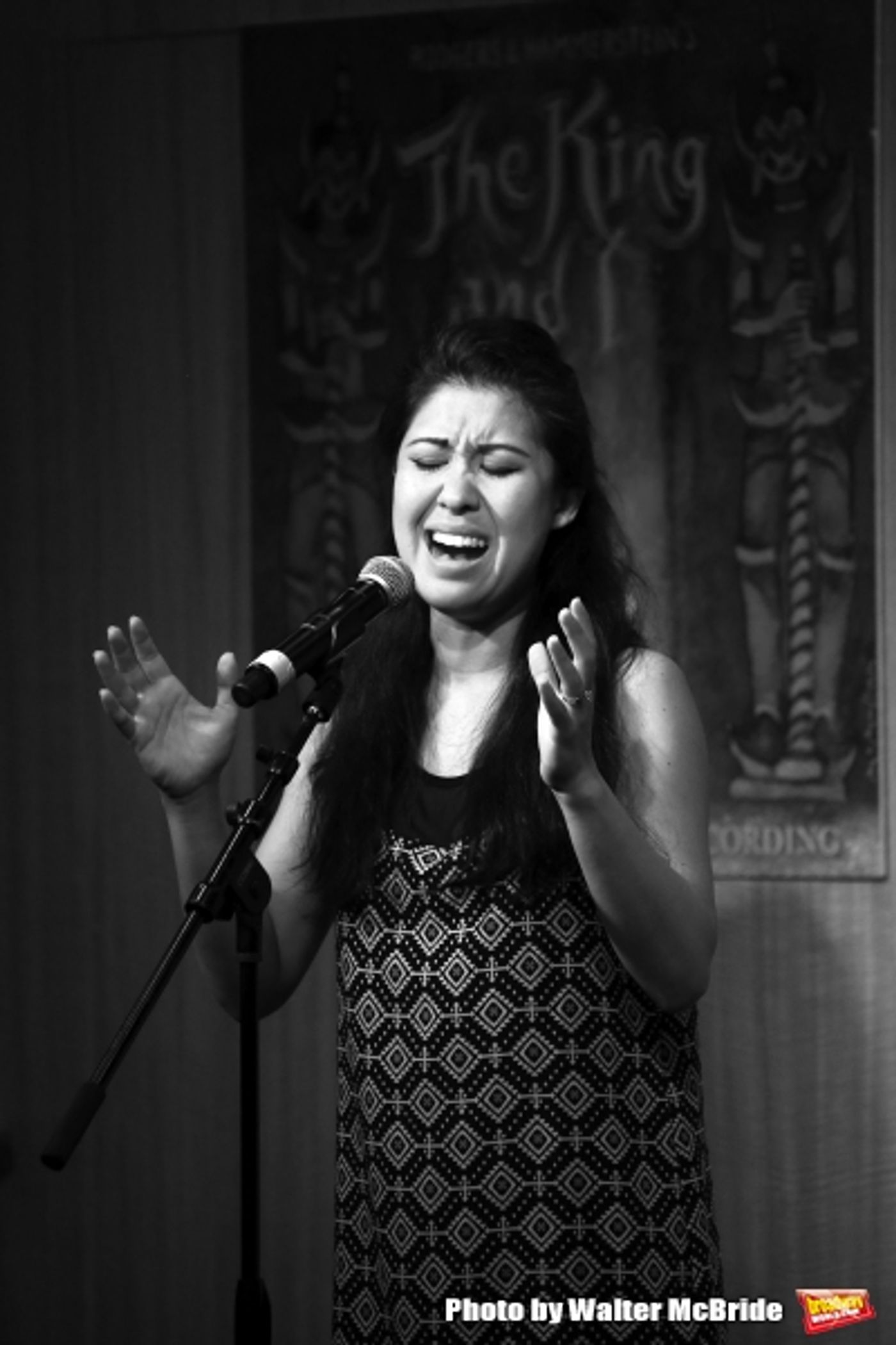 Photo Coverage: THE KING AND I Cast Celebrates Album Release at Barnes & Noble Image