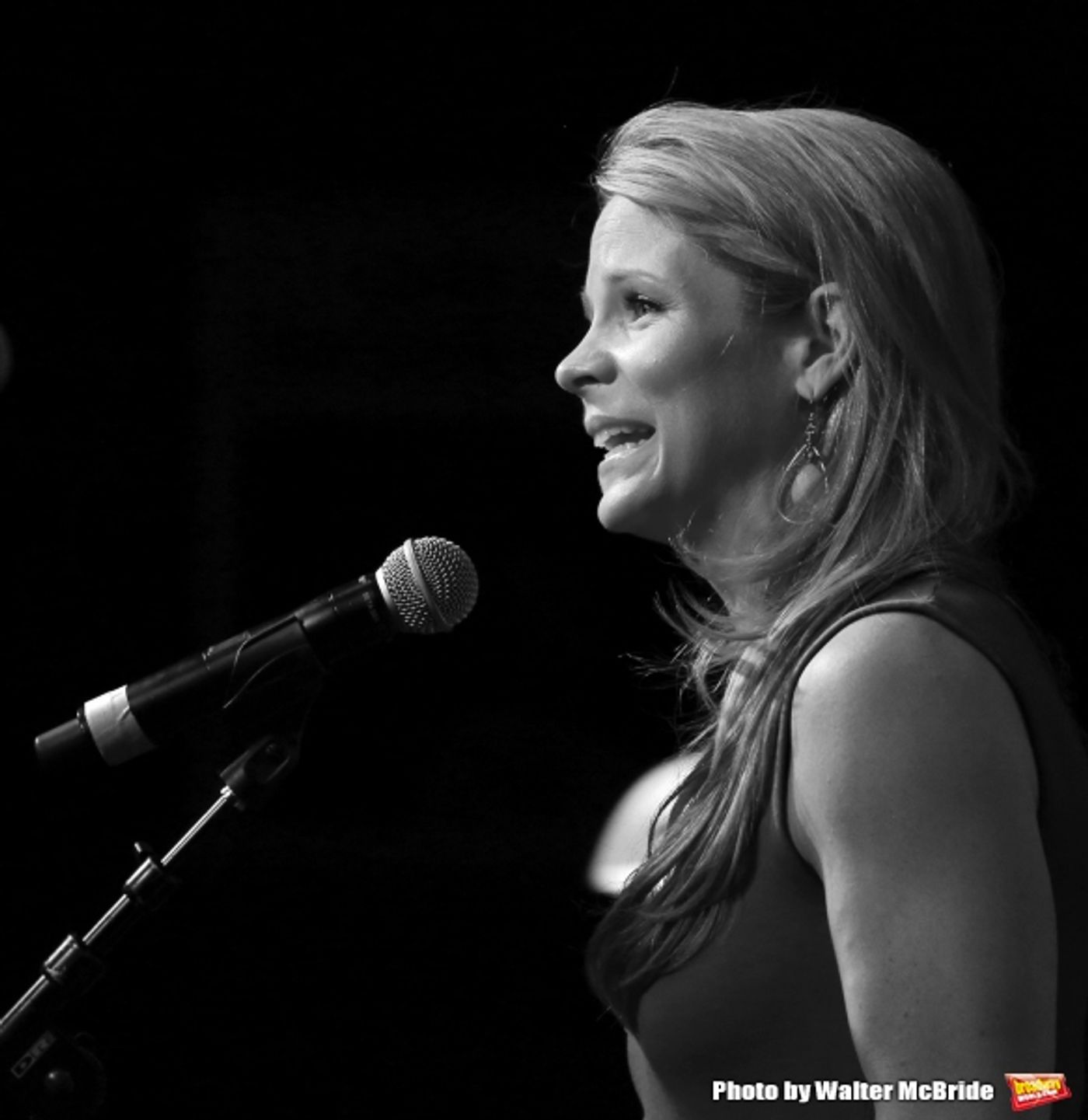 Photo Coverage: THE KING AND I Cast Celebrates Album Release at Barnes & Noble Image