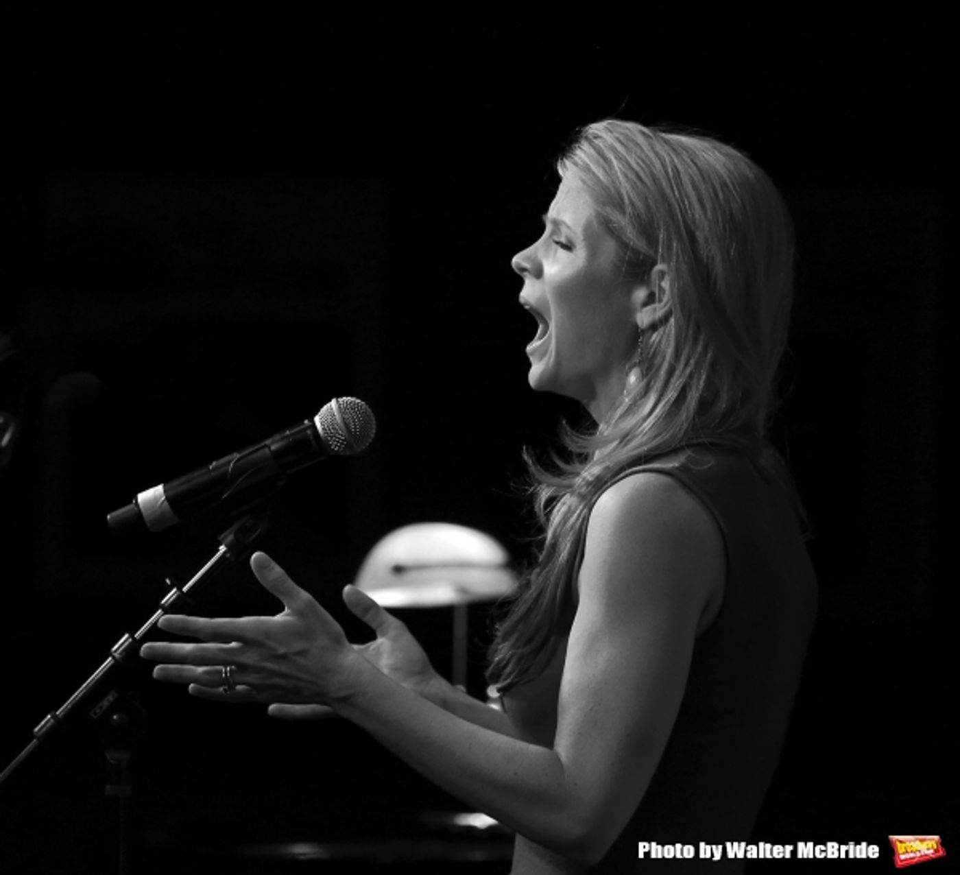 Photo Coverage: THE KING AND I Cast Celebrates Album Release at Barnes & Noble Image
