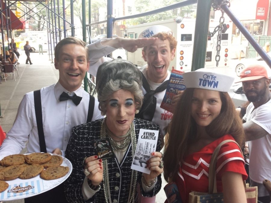 Photo Flash: Off-Broadway's 'MRS. SMITH' Stops by Schmackary's to Plead for Help Finding Her Cat, Carlyle Image