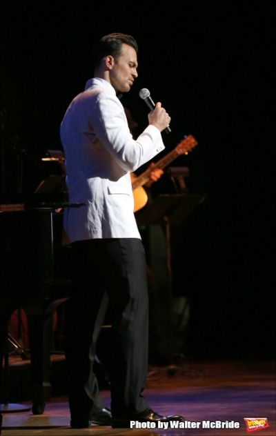 Cheyenne Jackson Photo