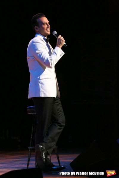 Cheyenne Jackson Photo
