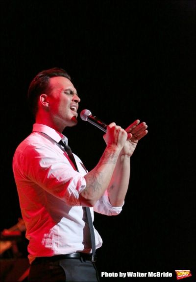 Cheyenne Jackson Photo