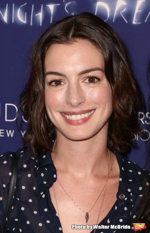Anne Hathaway Photo