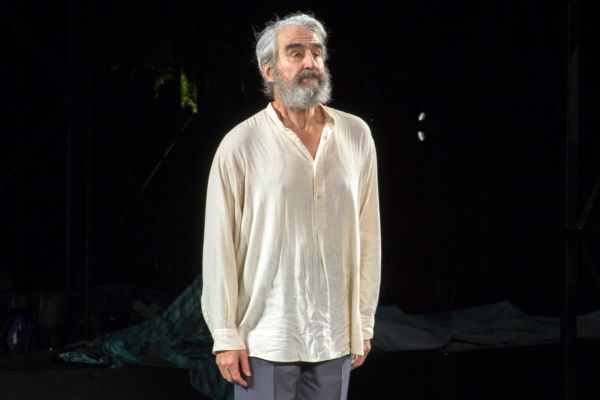 Photo Coverage: THE TEMPEST Cast Takes Opening Night Bows in Central Park! — photo 8 of 36