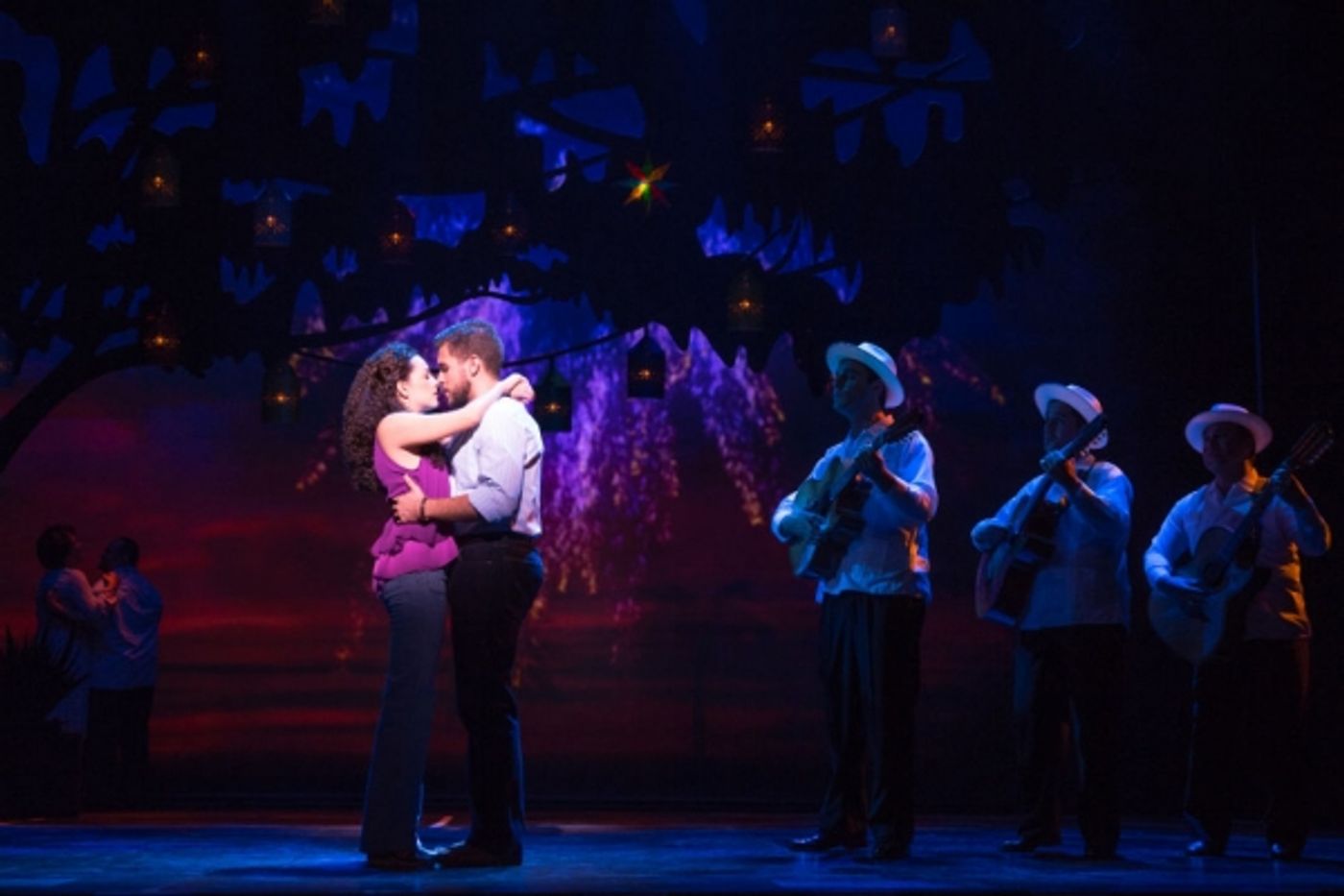 Photo Flash: First Look at Gloria Estefan's Broadway-Bound ON YOUR FEET!  Image