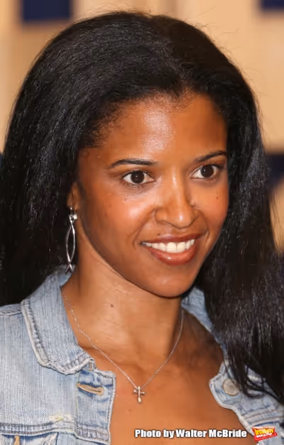 Renee Elise Goldsberry Photo