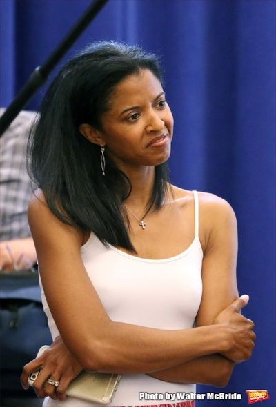 Renee Elise Goldsberry Photo