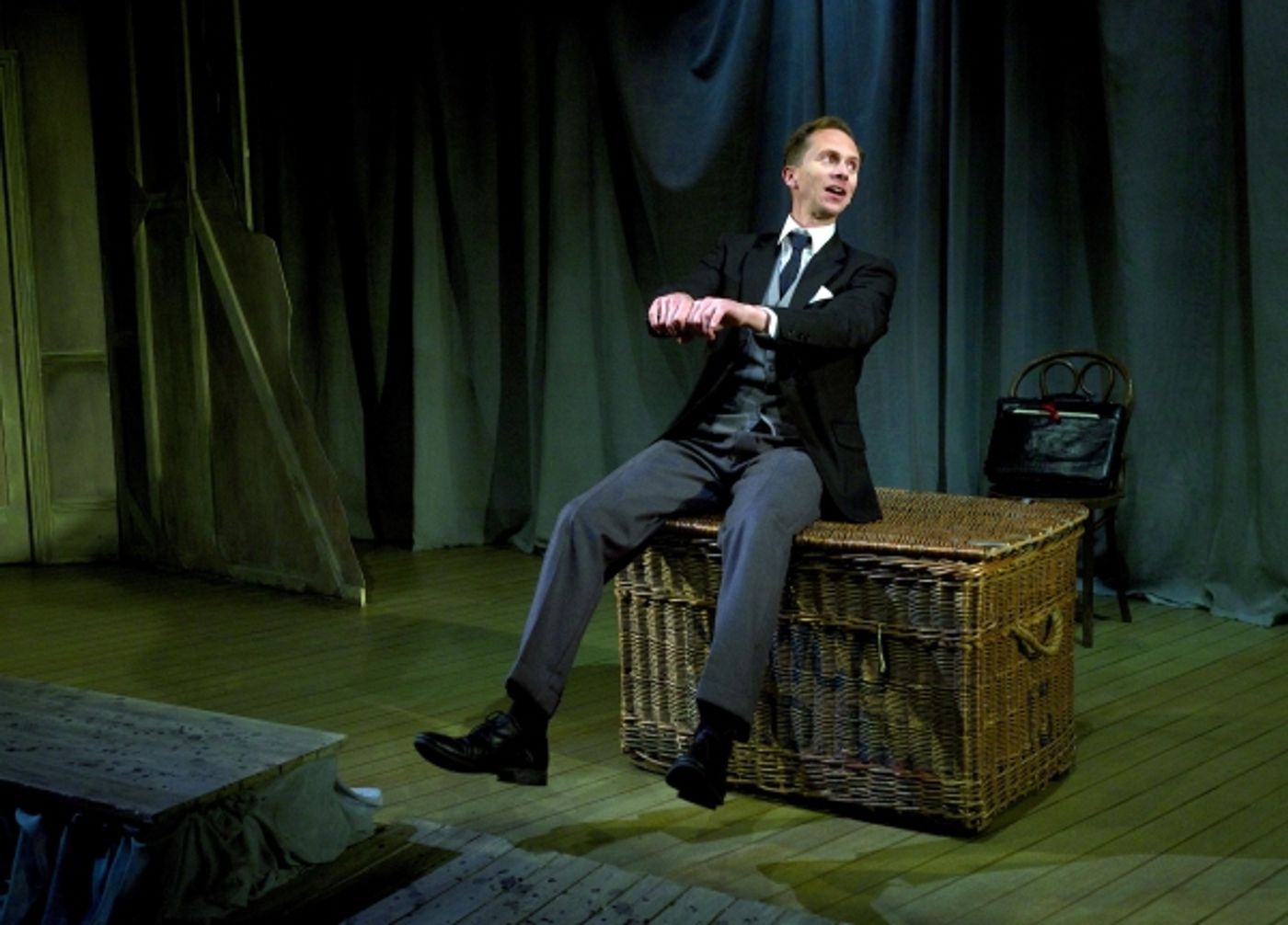 Photo Flash: First Look at THE WOMAN IN BLACK at the SJT, Scarborough Photo Flash: First Look at THE WOMAN IN BLACK at the SJT, Scarborough Image