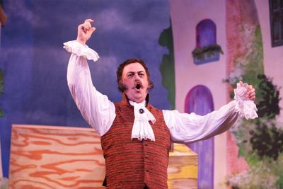 Puppeteer Stromboli (Shaun-Michael Morse) has an operatic flair. Photo