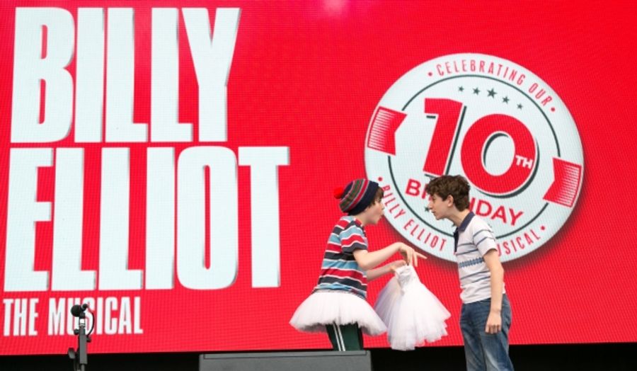 Photo Coverage: The Latest From West End Live - THE COMMITMENTS, PHANTOM, JERSEY BOYS And More! Image