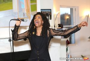 Adriane Lenox  Photo