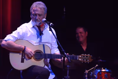 Larry Gatlin Photo