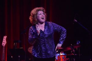 Klea Blackhurst Photo