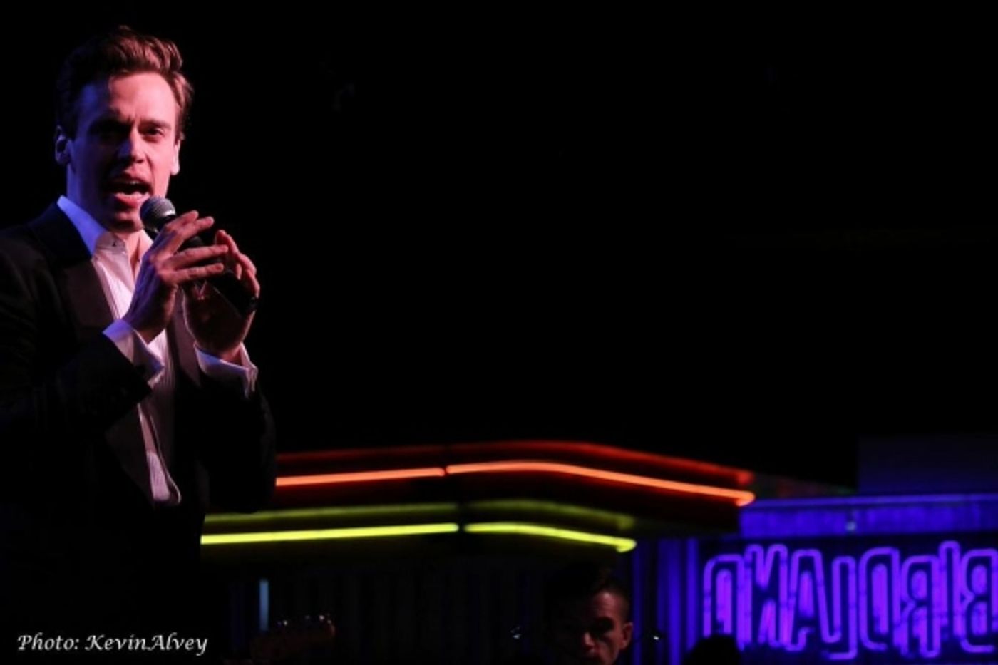 Photo Flash: JERSEY BOYS' Erich Bergen Returns to Birdland  Image