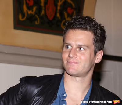 Jonathan Groff Photo