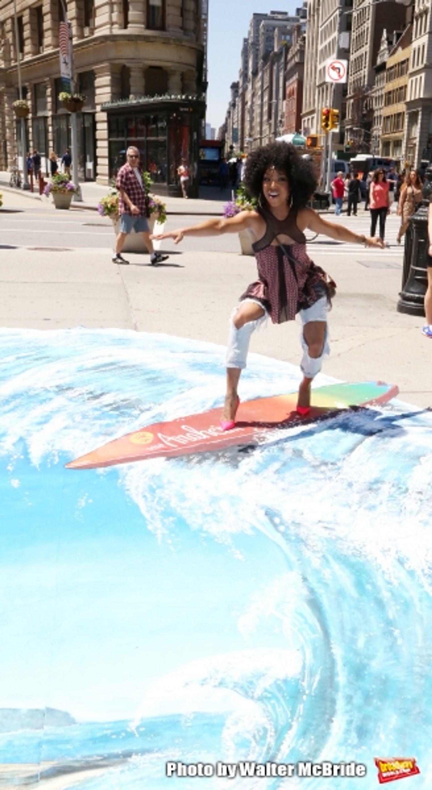 Photo Coverage: Brandy Norwood, Nate Berkus and More Help Bring Anaheim to the Big Apple  Image