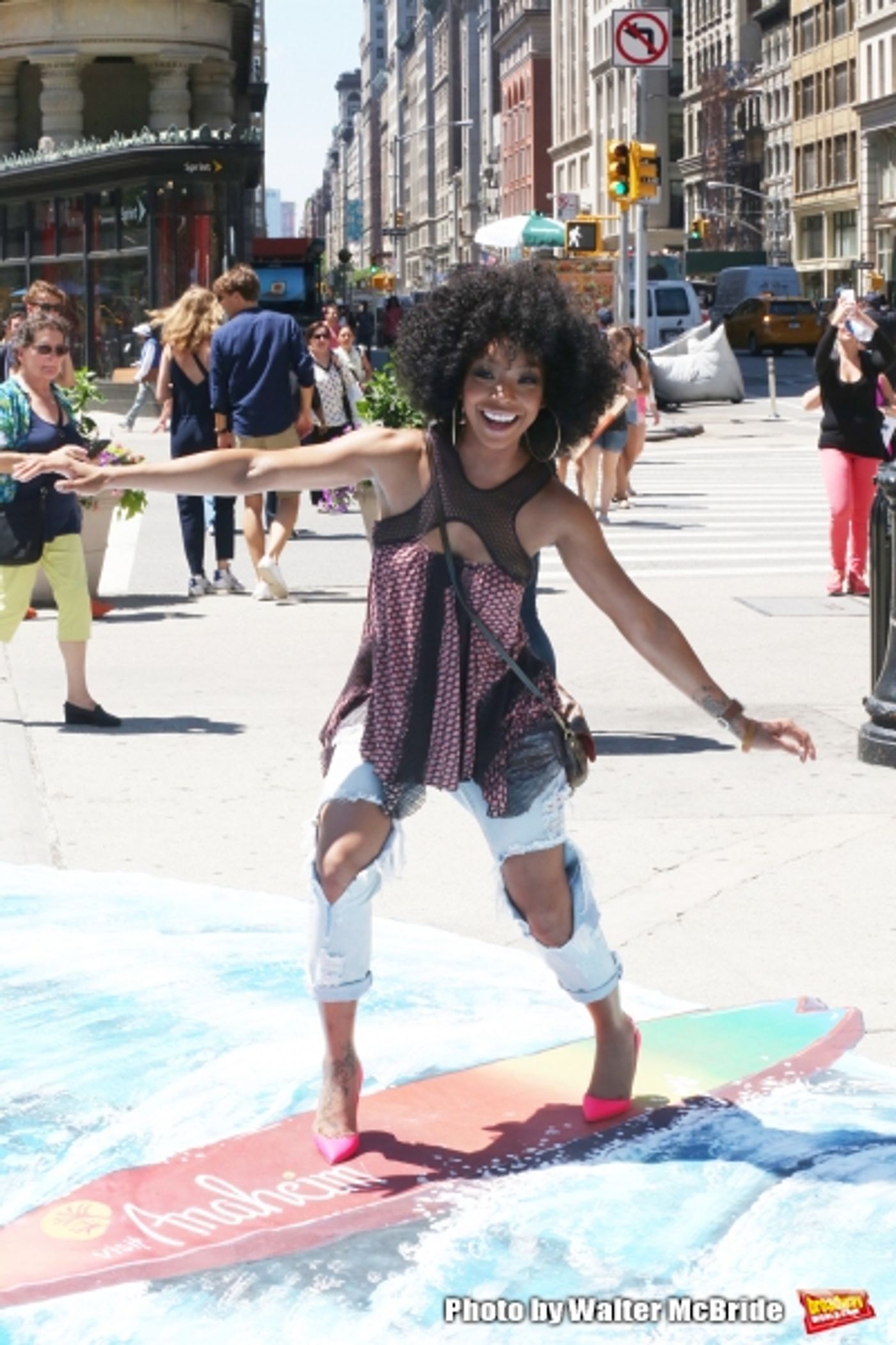 Photo Coverage: Brandy Norwood, Nate Berkus and More Help Bring Anaheim to the Big Apple  Image