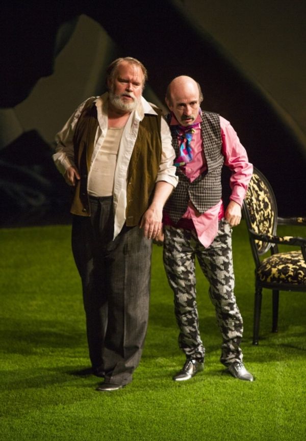 Tom McGowan as Sir Toby Belch and Patrick Kerr as Andrew Aguecheek Photo