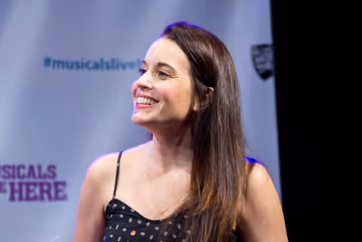 Jenna Leigh Green Photo