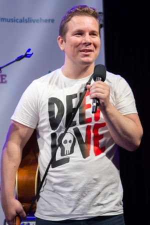 Jon Peter Lewis Photo