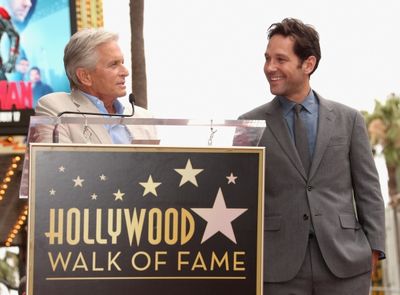 Michael Douglas honors actor Paul Rudd Photo