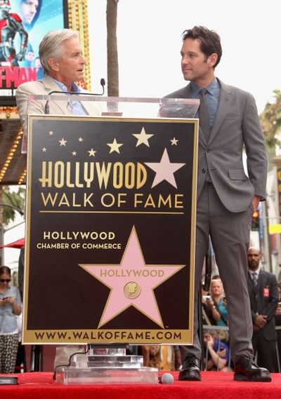 'Michael Douglas honors actor Paul Rudd Photo