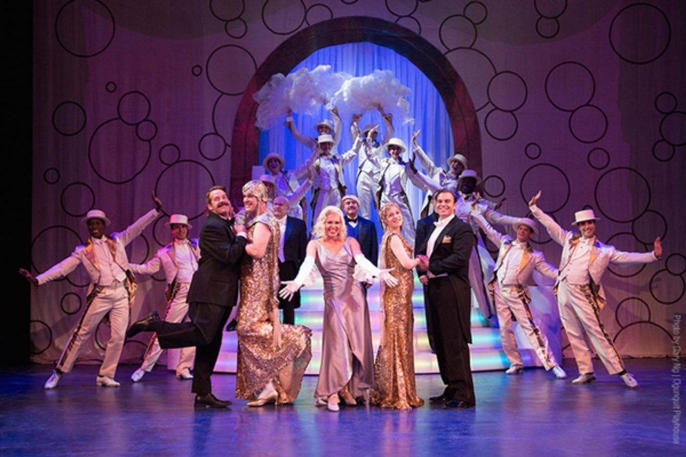 Photo Flash: First Look at Lisa Brescia in Ogunquit Playhouse's VICTOR/VICTORIA  Image