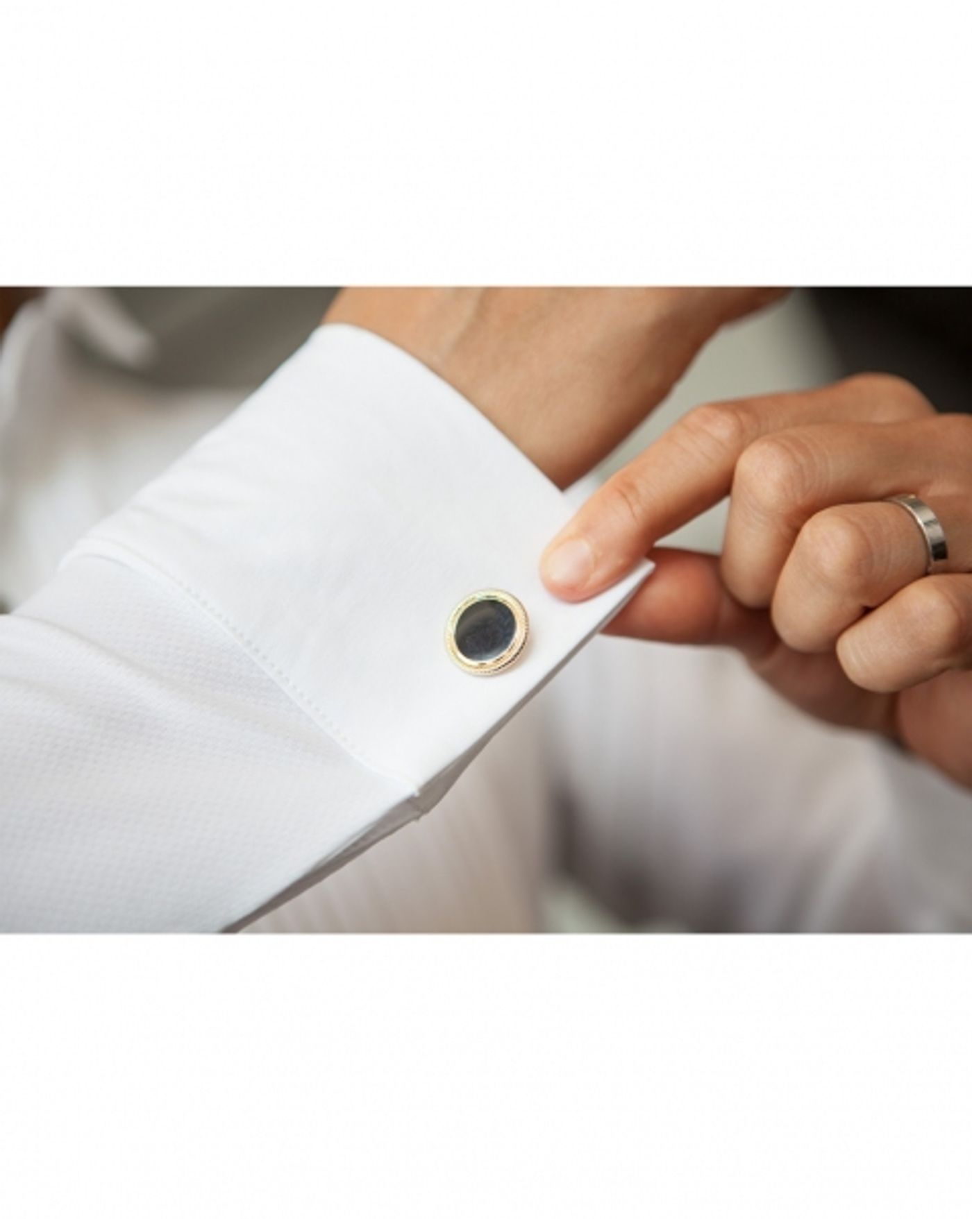 Photo Flash: Violinist Kevin Yu Invents High-Tech Tuxedo Shirt - First Look! Photo Flash: Violinist Kevin Yu Invents High-Tech Tuxedo Shirt - First Look! Image