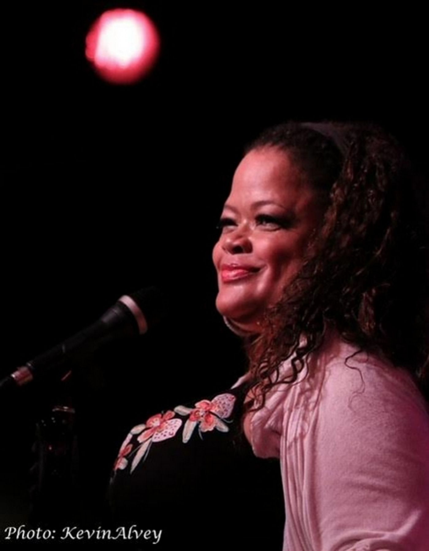 Photo Flash: Natalie Douglas in 'The Music of Dolly Parton' at Birdland  Image