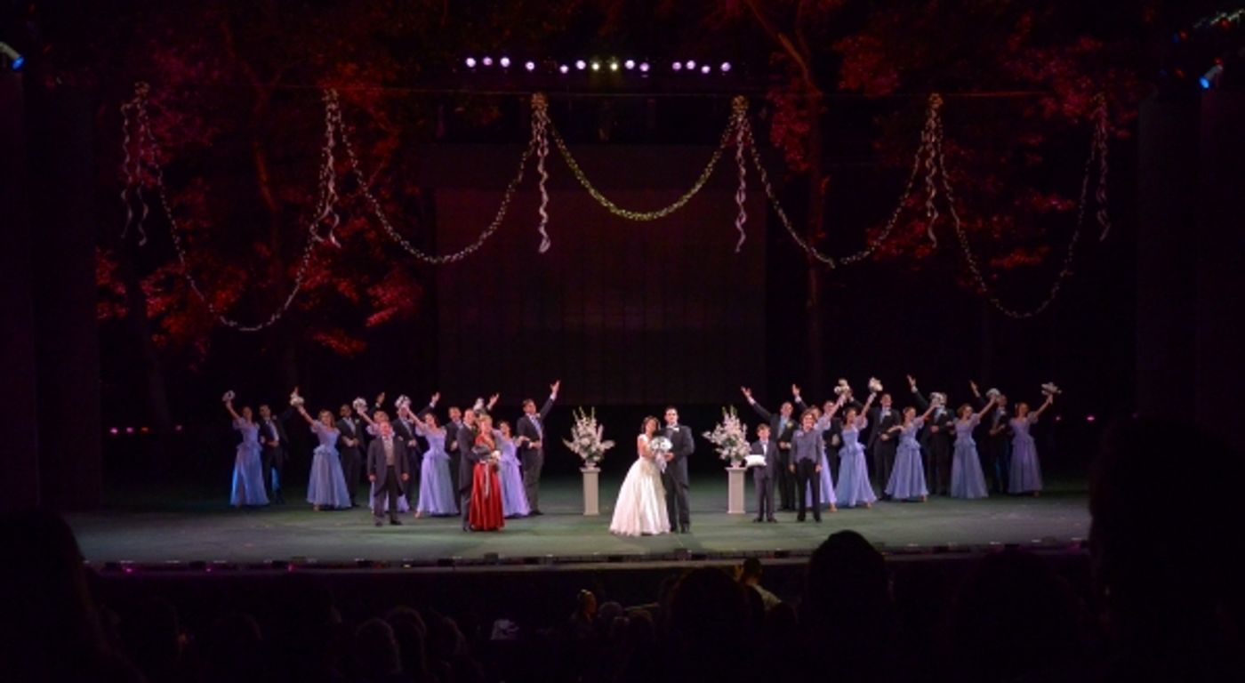 Photo Flash: First Look at Patti Murin, Colin Donnell, Nancy Opel & More in HOLIDAY INN at The Muny  Image