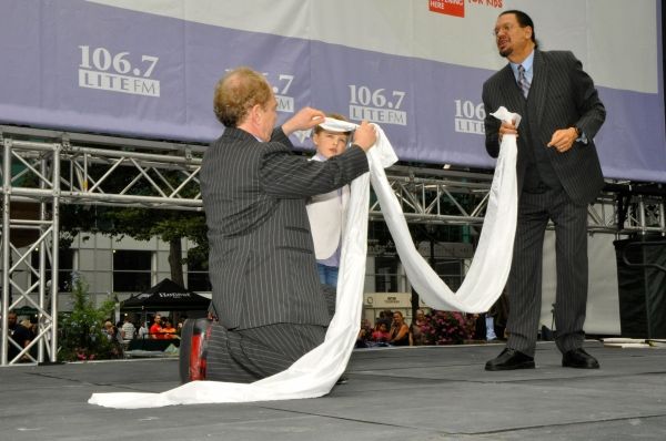 Iain Armitage with Raymond Teller and Penn Jillette Photo