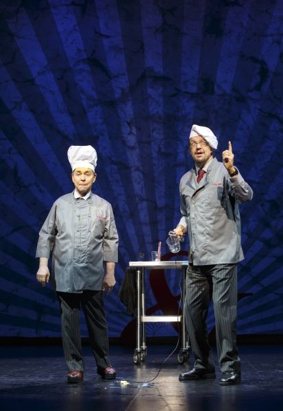 Photo Flash: The Magic Returns! First Look at PENN & TELLER ON BROADWAY Photo Flash: The Magic Returns! First Look at PENN & TELLER ON BROADWAY Image