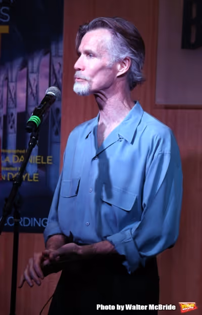 Tom Nelis Photo