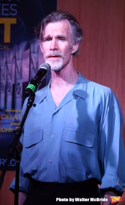 Tom Nelis Photo