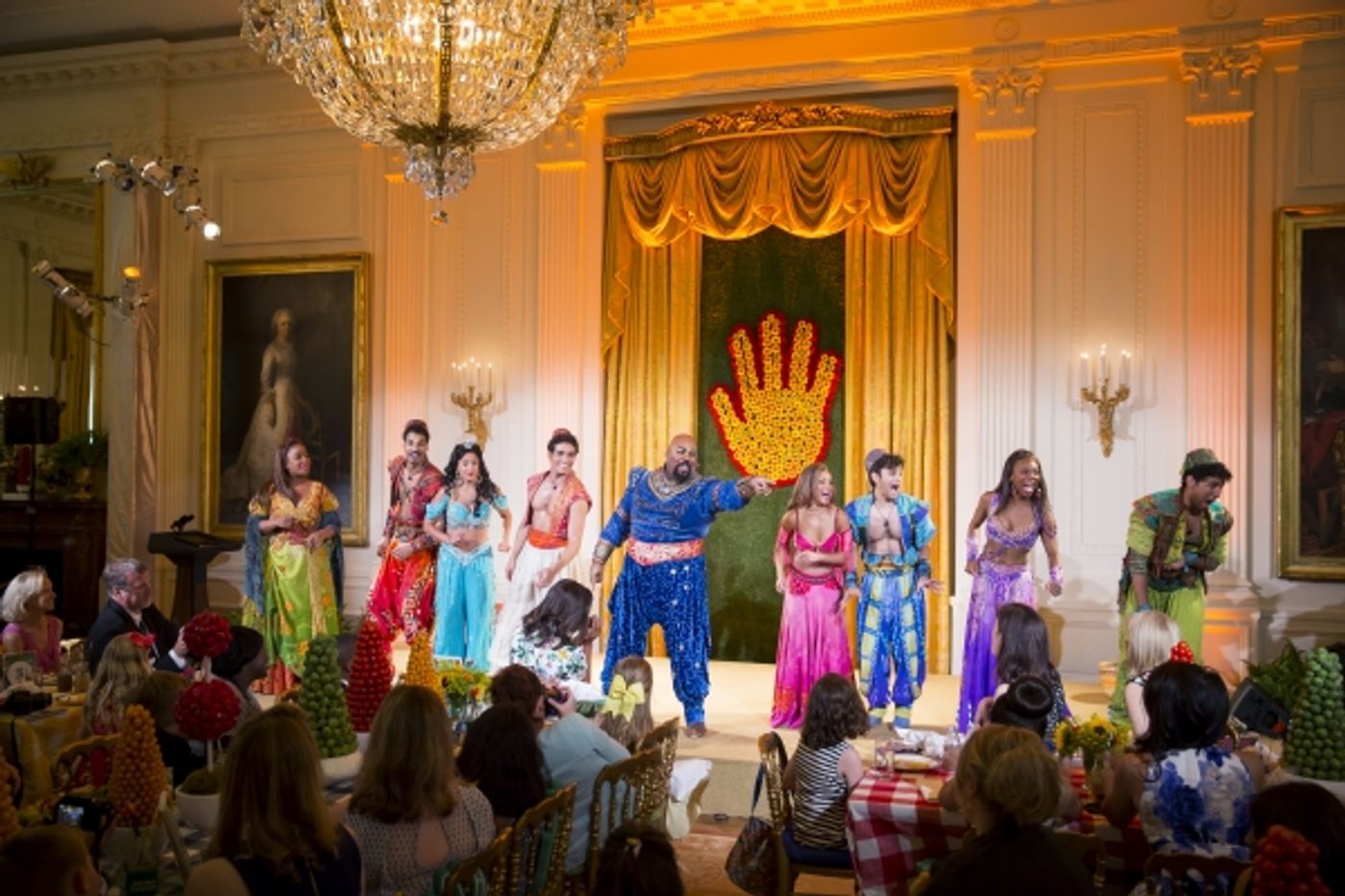 Photo Flash: ALADDIN Cast Gets Standing Ovation, First Lady's Praise at the White House Image