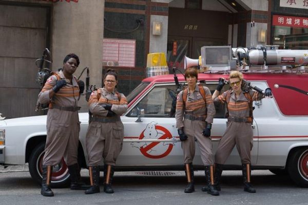 Leslie Jones, Melissa McCarthy, Kristen Wiig and Kate McKinnon in costume for the GHO Photo