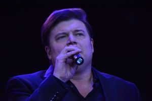 Rob Evan @ BroadwayWorld Rob Evan Photo