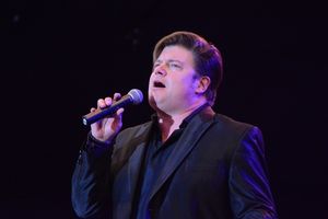 Rob Evan @ BroadwayWorld Rob Evan Photo