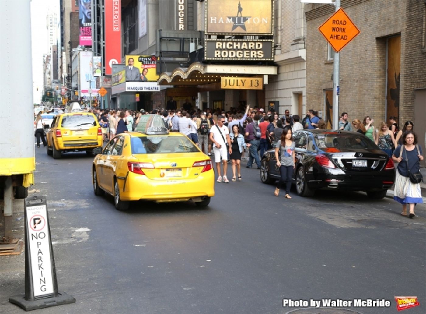 Photo Coverage: They Wanna Be in the Room Where It Happens- Fans Flock for HAMILTON's First Lottery!  Image