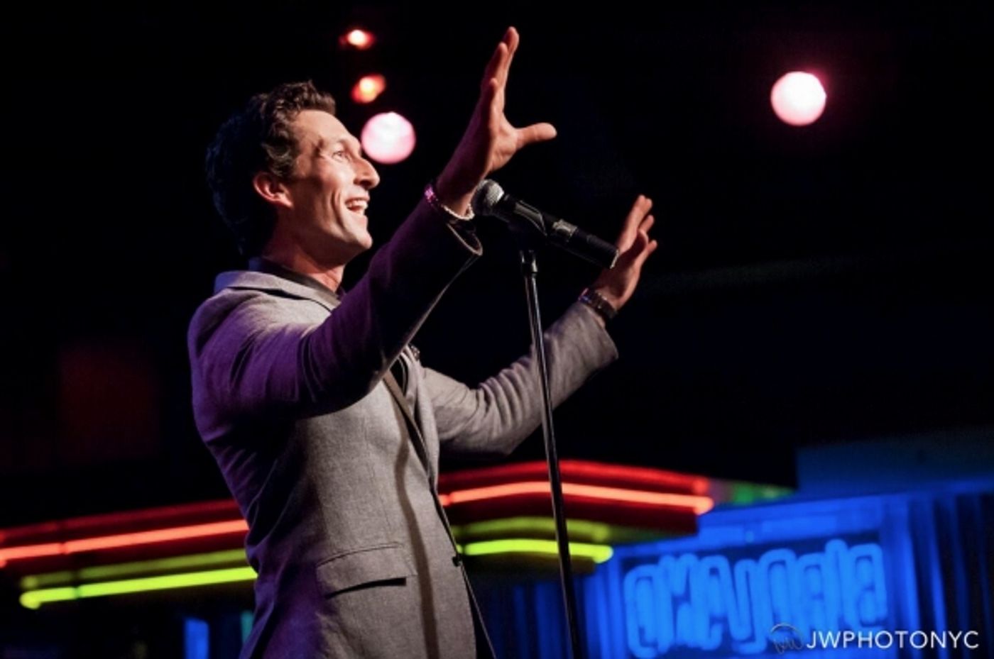 Photo Flash: Broadway's Aaron Lazar Plays Birdland  Image