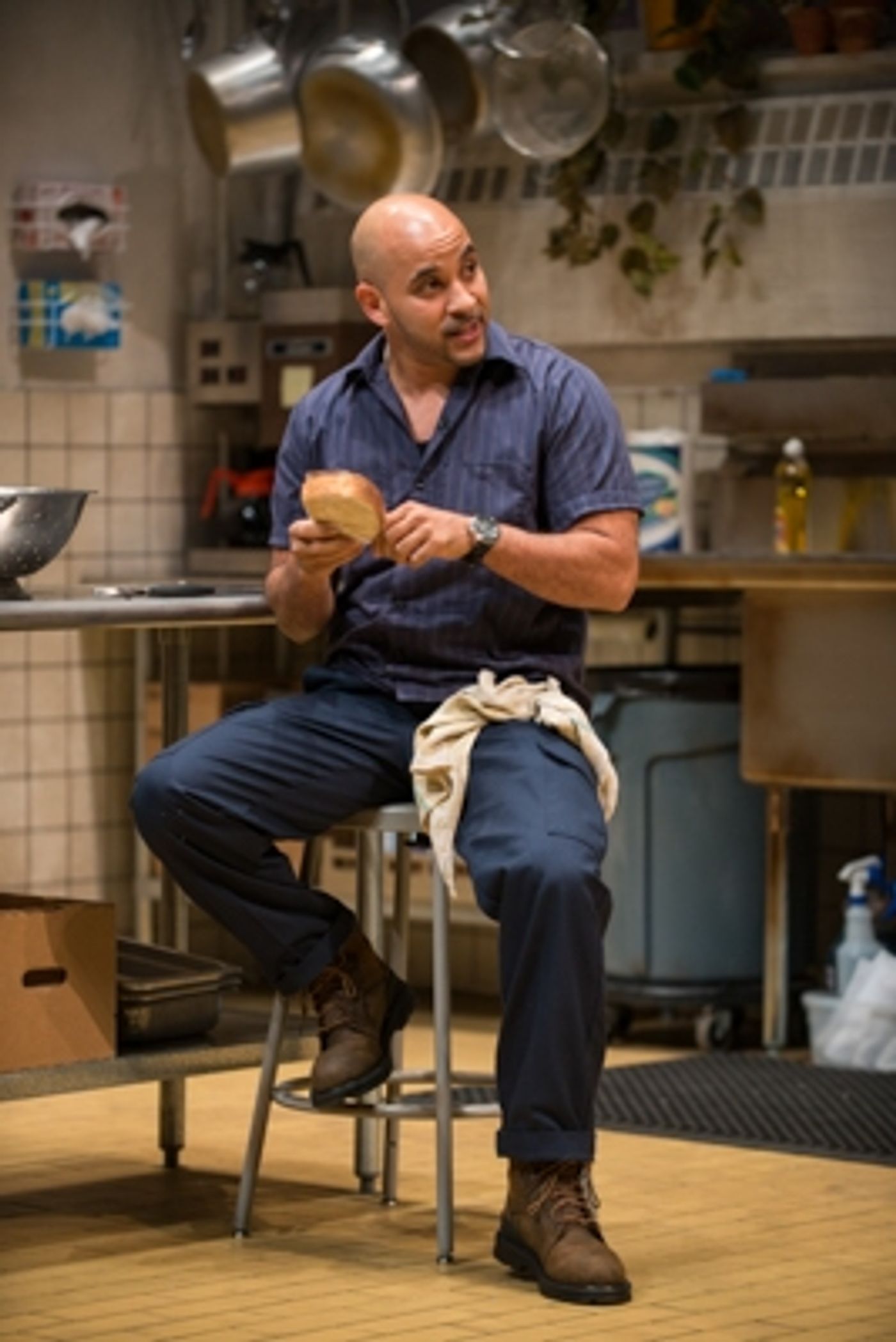 Photo Flash: First Look at Tim Hopper, Francis Guinan, Mariann Mayberry and More in Steppenwolf's GRAND CONCOURSE  Image