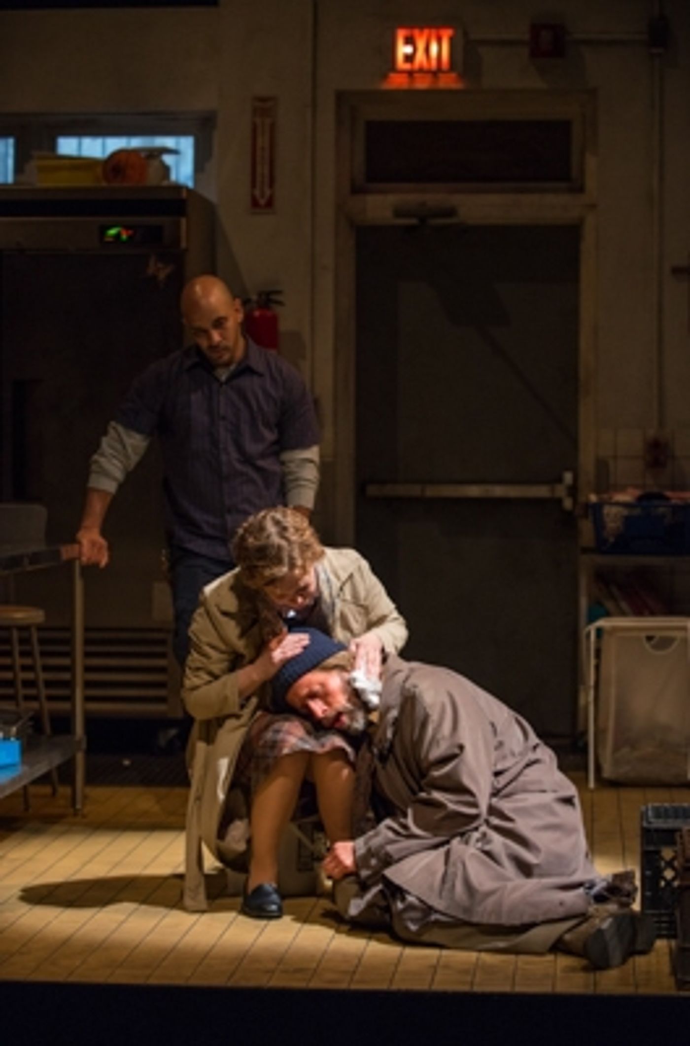 Photo Flash: First Look at Tim Hopper, Francis Guinan, Mariann Mayberry and More in Steppenwolf's GRAND CONCOURSE  Image