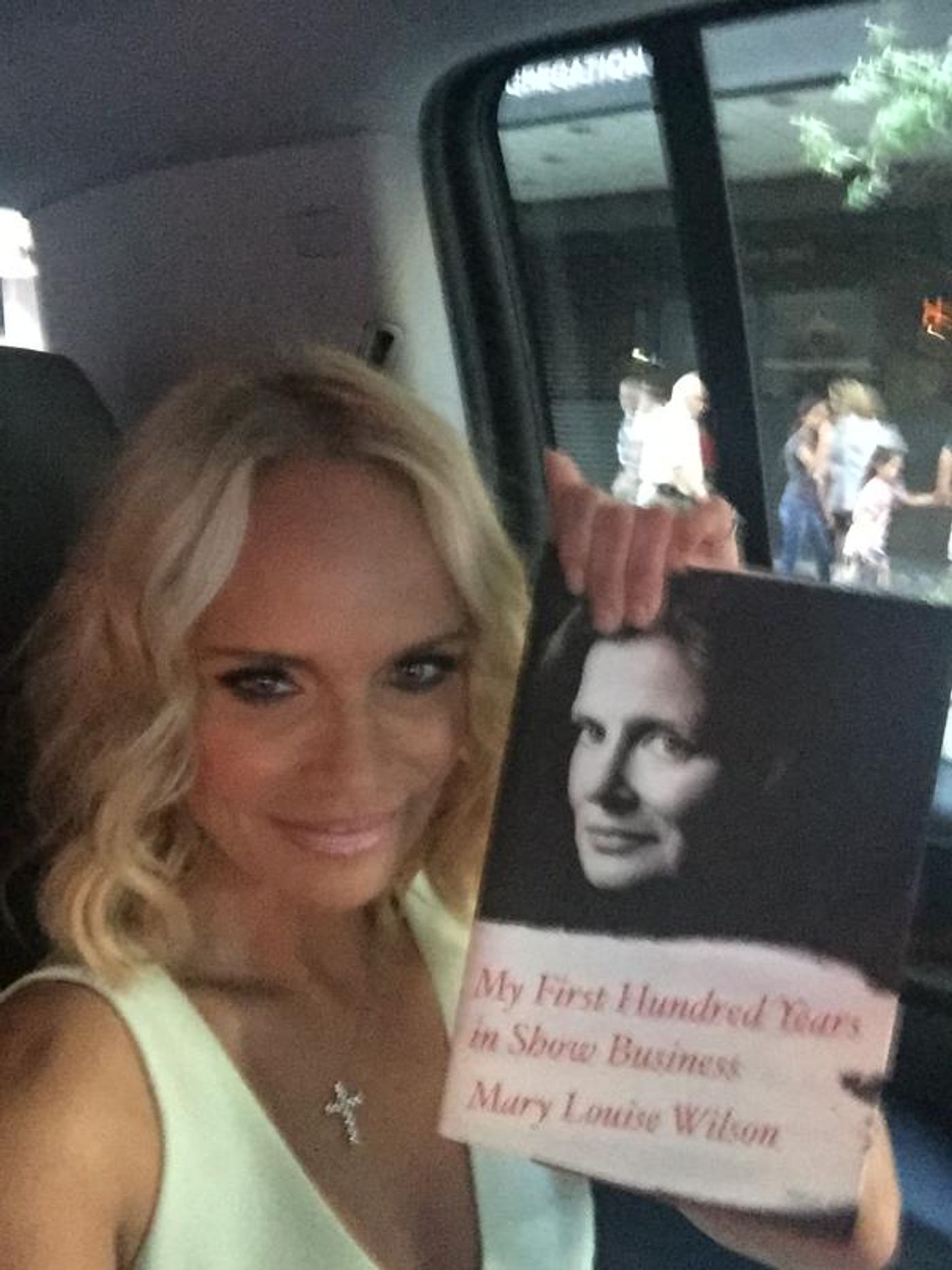 Photos! Kristin Chenoweth Joins ON THE 20TH CENTURY's Mary Louise Wilson At Book Signing Event  Image